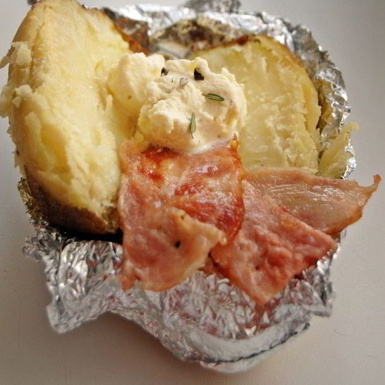 Рецепт печеного картофеля с суфле из тимьяна