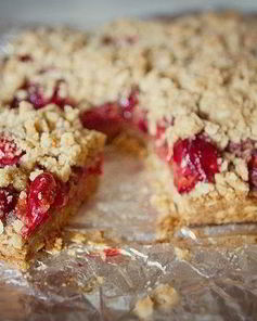 Вишневый крамбл