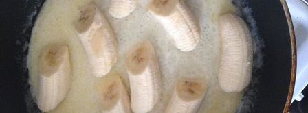 жареные бананы с ромом и орехами. Шаг 4