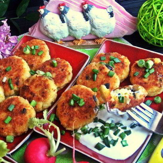 Рецепт биточков из картофеля и творога с маслинами