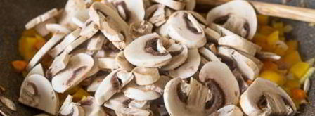 чечевица белуга с овощами. Шаг 8