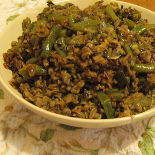 Рецепт дикого риса со стручковой фасолью и луком-пореем