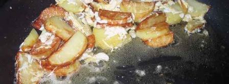 картофель жареный с сосисками. Шаг 9