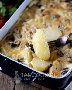Картошка в сметане с сыром в духовке