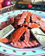 Красный рис в вине с лососем и сыром