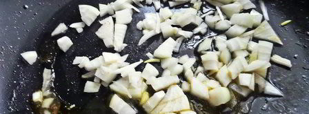 красный рис в вине с лососем и сыром. Шаг 2