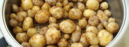 молодой картофель с паприкой и чесноком. Шаг 4