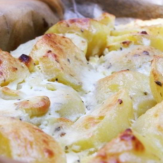 Рецепт молодого картофеля в духовке