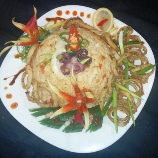 Рецепт острого риса том-ям с кальмарами