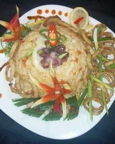 Острый рис Том-Ям с кальмарами