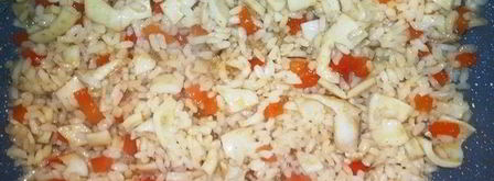 острый рис том-ям с кальмарами. Шаг 6