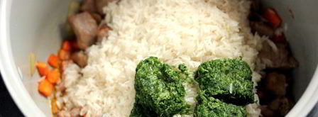 рис с мясом и шпинатом в мультиварке. Шаг 4