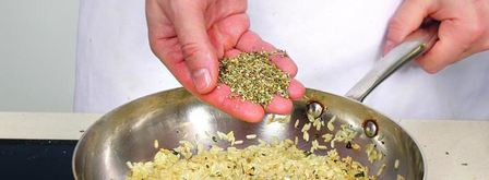 рис с перцем и вялеными помидорами. Шаг 2