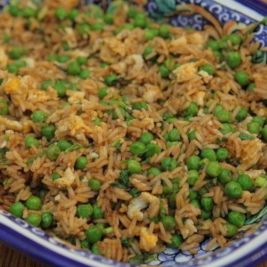 Рецепт риса с яйцами и зеленым горошком по-индонезийски