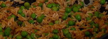 рис с яйцами и зеленым горошком по-индонезийски. Шаг 5