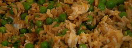 рис с яйцами и зеленым горошком по-индонезийски. Шаг 8