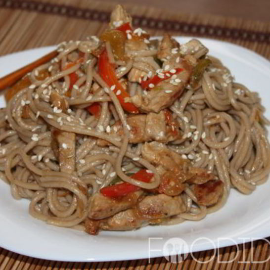 Рецепт гречневой лапши со свининой