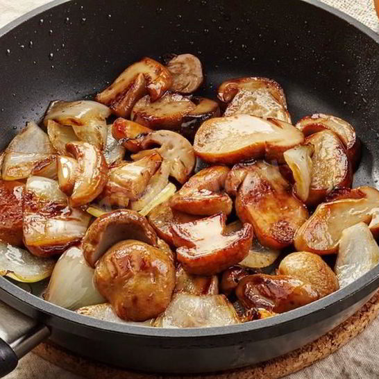 Рецепт белых грибов жареных с луком