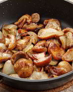 Белые грибы жареные с луком