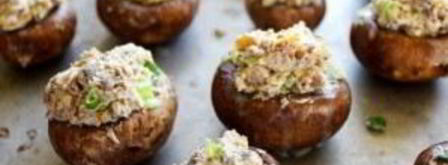 фаршированные грибы с сыром, орехами и беконом. Шаг 4