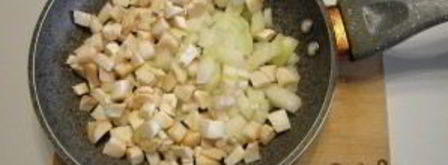 фаршированные шампиньоны в духовке с сыром. Шаг 4