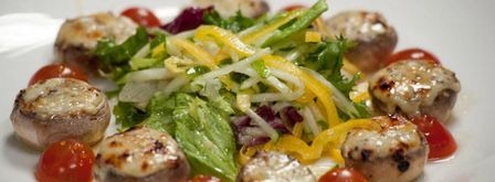 фаршированные шляпки шампиньонов. Шаг 7