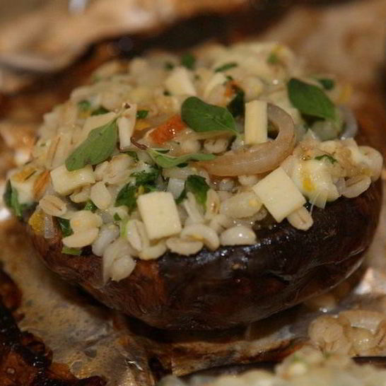 Рецепт грибов, фаршированных перловкой