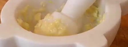 грибы, фаршированные перловкой. Шаг 6