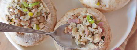 грибы, фаршированные рисом. Шаг 5