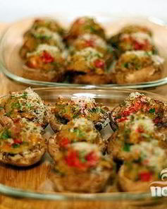 Грибы, фаршированные вялеными помидорами