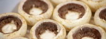 грибы фаршированные. Шаг 2