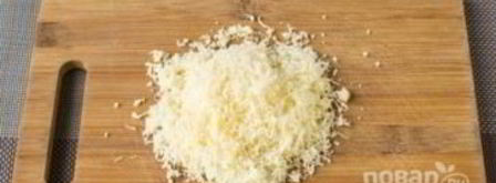 грибы с колбасой в духовке. Шаг 2