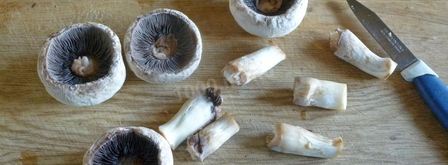 грибы с сыром и помидорами в духовке. Шаг 2