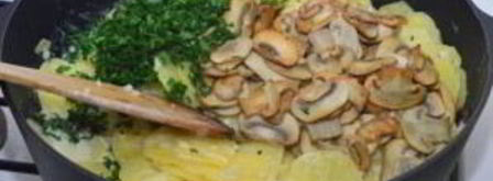 грибы тушеные в сливках. Шаг 6