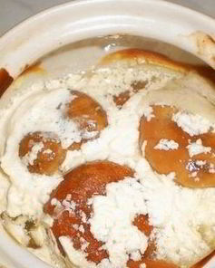 Грибы в сметане в горшочке