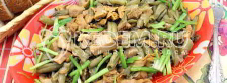 лисички жаренные со стручковой фасолью. Шаг 6