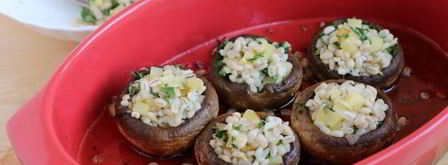 шампиньоны, фаршированные перловкой. Шаг 29