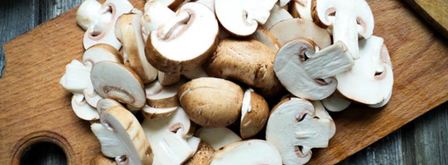 шампиньоны королевские в сметанном соусе. Шаг 2