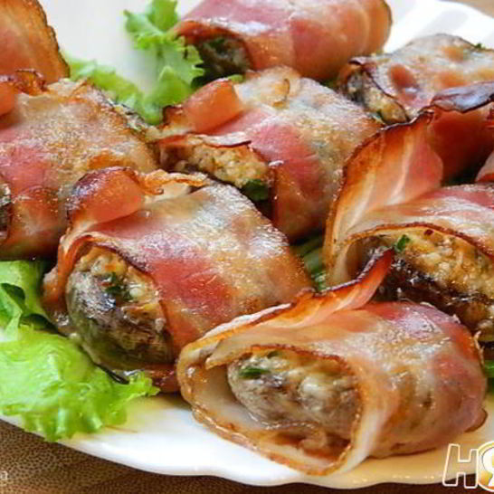 Рецепт шампиньонов с орехово-сырной начинкой, в беконе