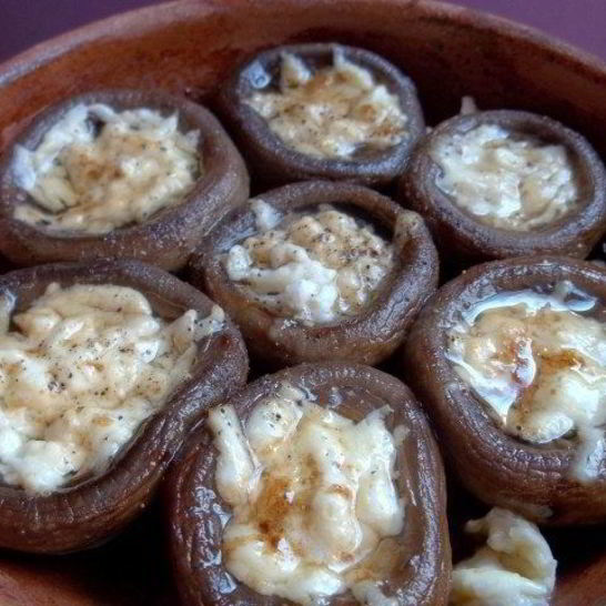 Рецепт шампиньонов, запеченных с сыром в духовке