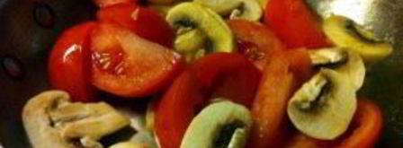 жареные грибы с помидорами. Шаг 5