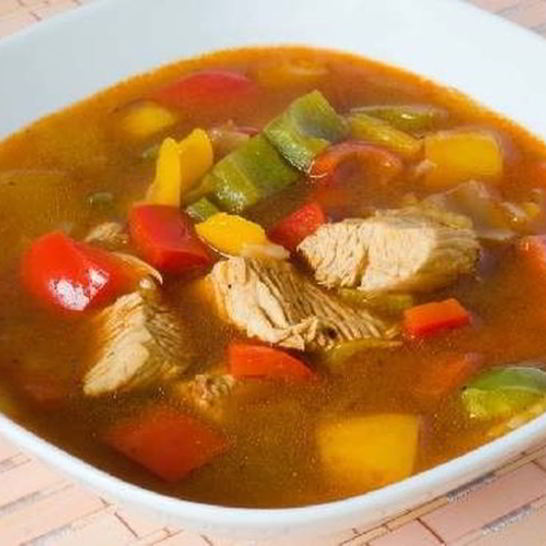 Рецепт ароматного супа-гуляша из курицы