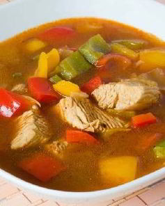 Ароматный суп-гуляш из курицы