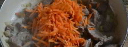 гуляш из говядины с подливкой. Шаг 5