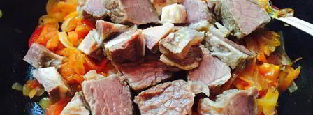 гуляш из отварного мяса. Шаг 8