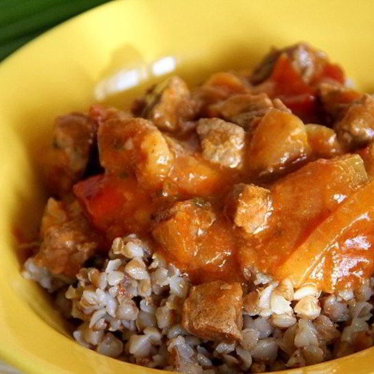 Рецепт гуляша из телятины с подливкой