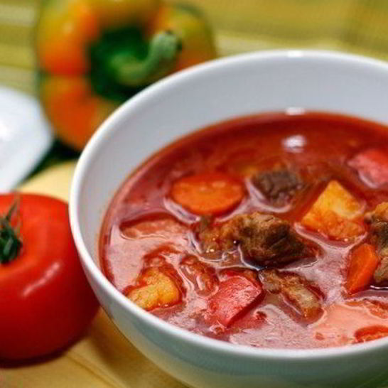 Рецепт гуляша с картофелем и травами