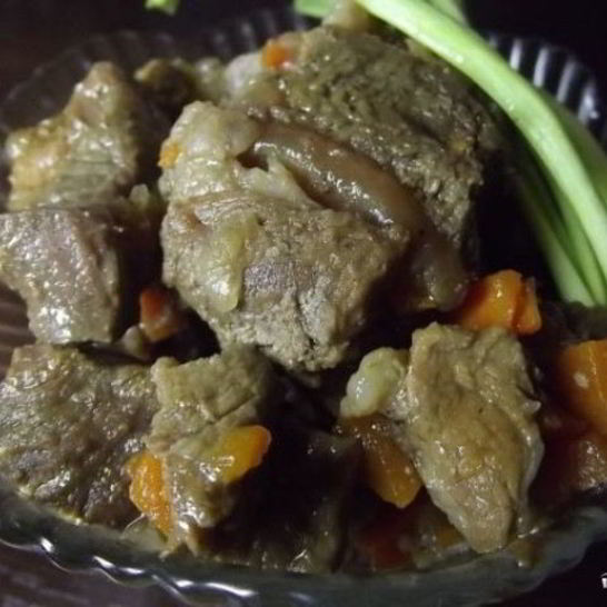 Рецепт гуляша с подливкой в мультиварке