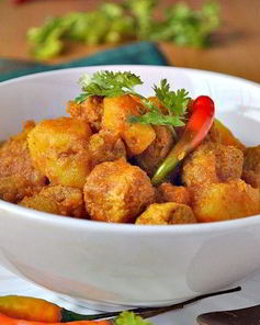 Гуляш соевый с помидорами