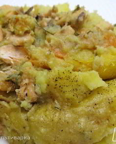 Картофельное пюре с лососем в мультиварке